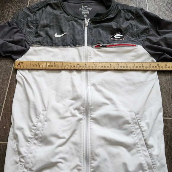 Lightweight Nike University of Georgia UGA jacket 3 pockets Dri fit - Picture 5 of 5